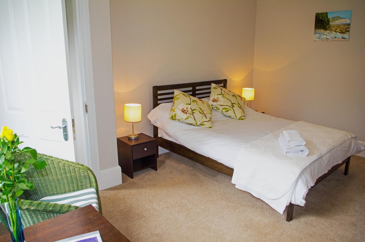 Bed and Breakfast Claridge House Lingfield Exterior foto